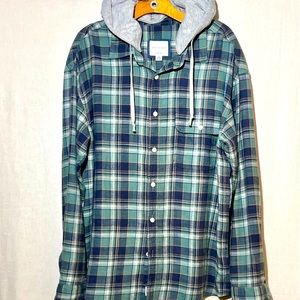 Mens Large American Eagle Long Sleeve Hooded Button Up Flannel. Green Plaid